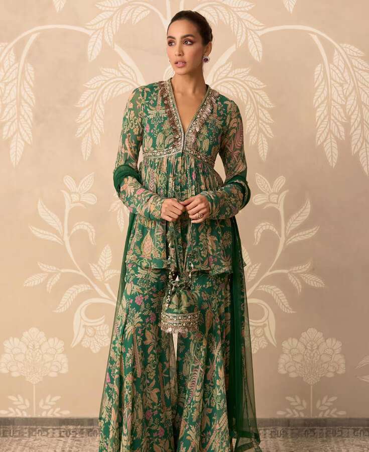 Georgette, Chiffon, Zardozi, Sequins, Crepe